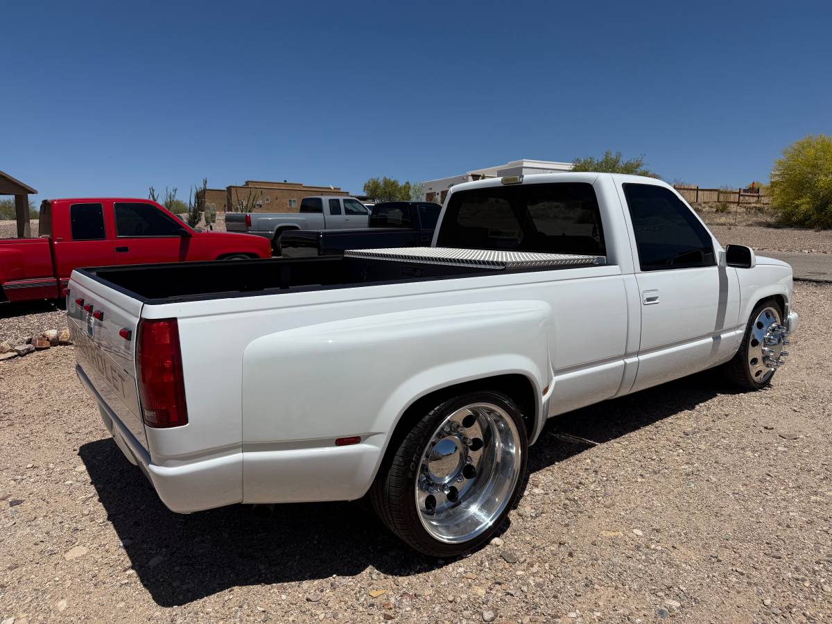 Chevrolet-Silverado-3500-1992-white-10