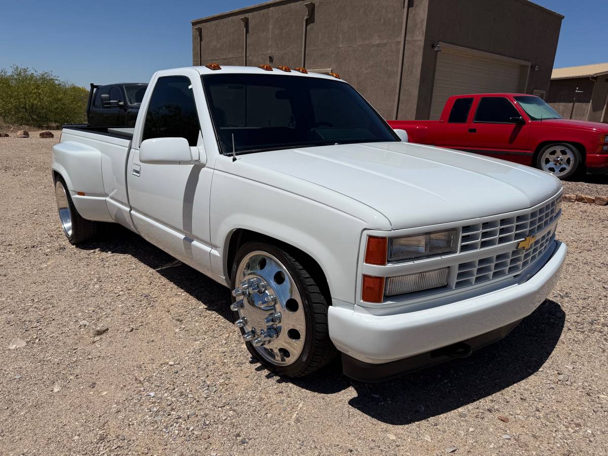 Chevrolet-Silverado-3500-1992-white-11