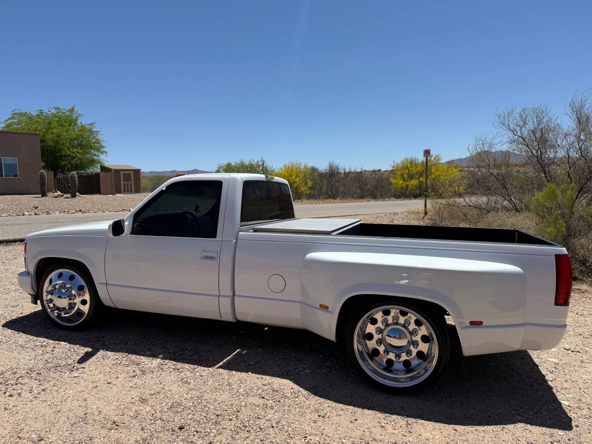 Chevrolet-Silverado-3500-1992-white-17