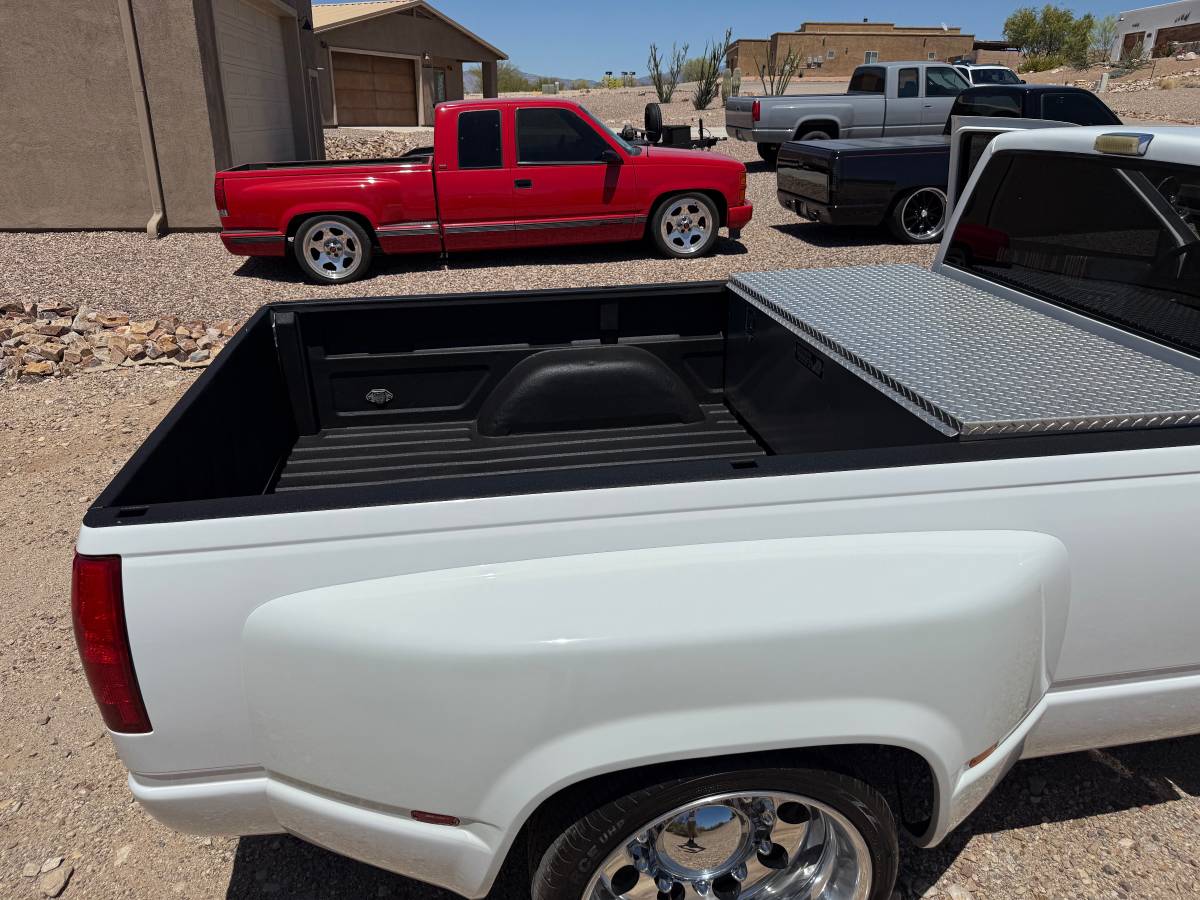 Chevrolet-Silverado-3500-1992-white-22