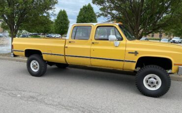 Chevrolet-Silverado-3500-hd-crew-cab-1984-yellow-14