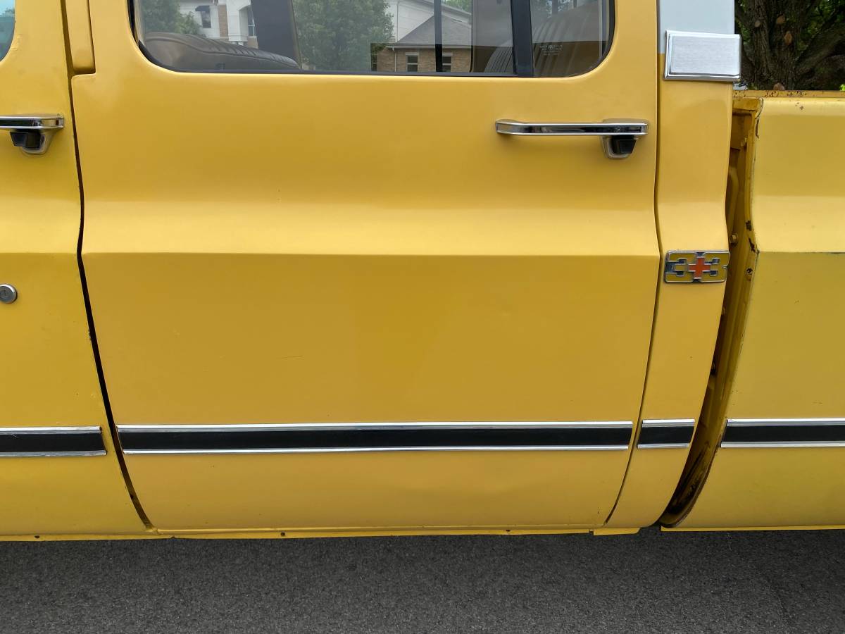Chevrolet-Silverado-3500-hd-crew-cab-1984-yellow-6