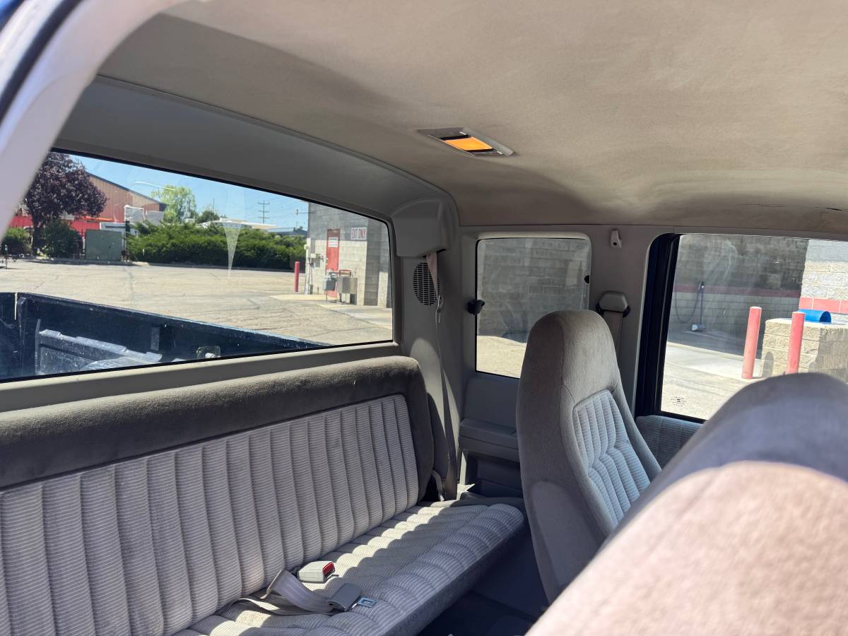 Chevrolet-Silverado-3500hd-1994-blue-14