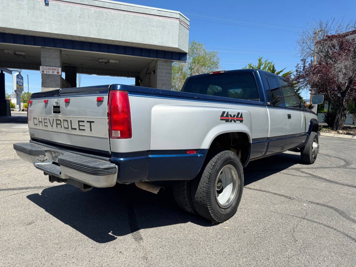 Chevrolet-Silverado-3500hd-1994-blue-4