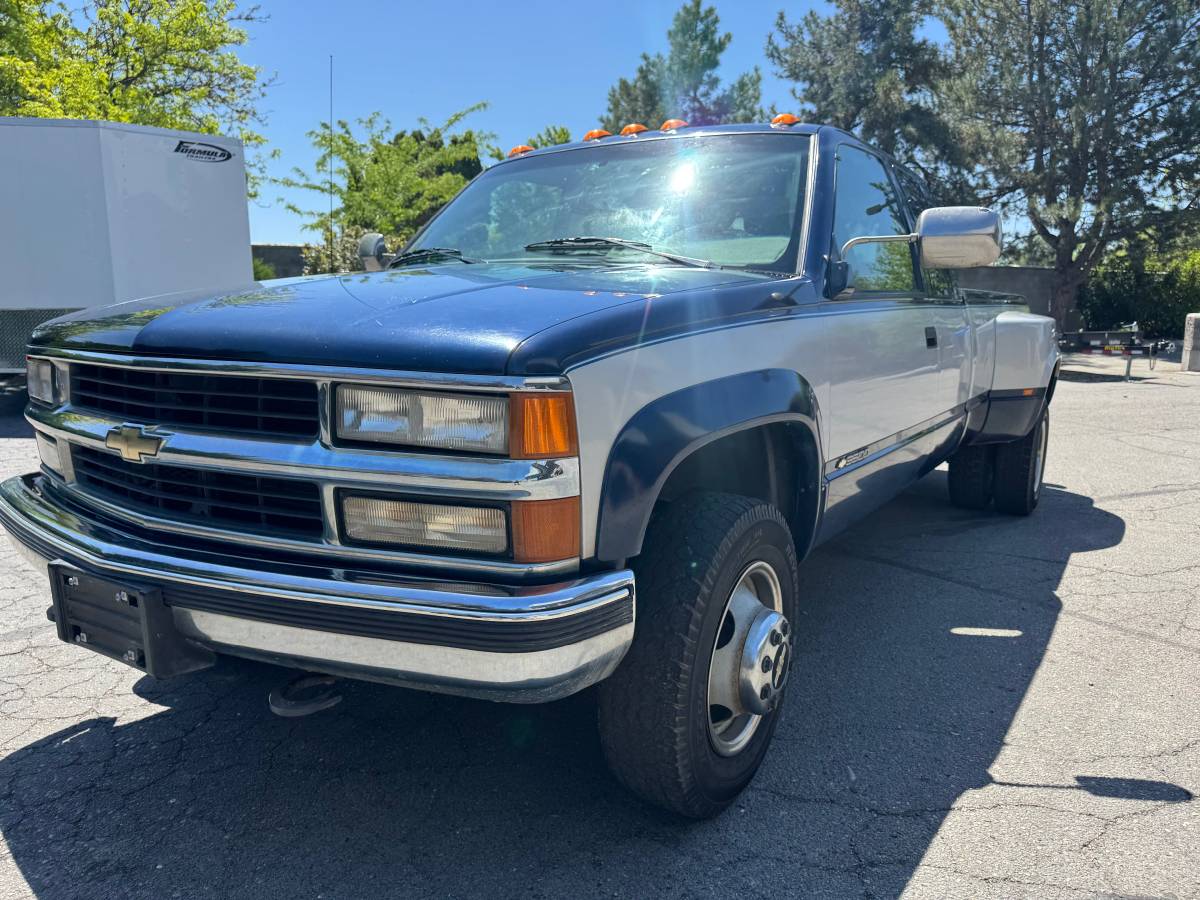 Chevrolet-Silverado-3500hd-1994-blue-8