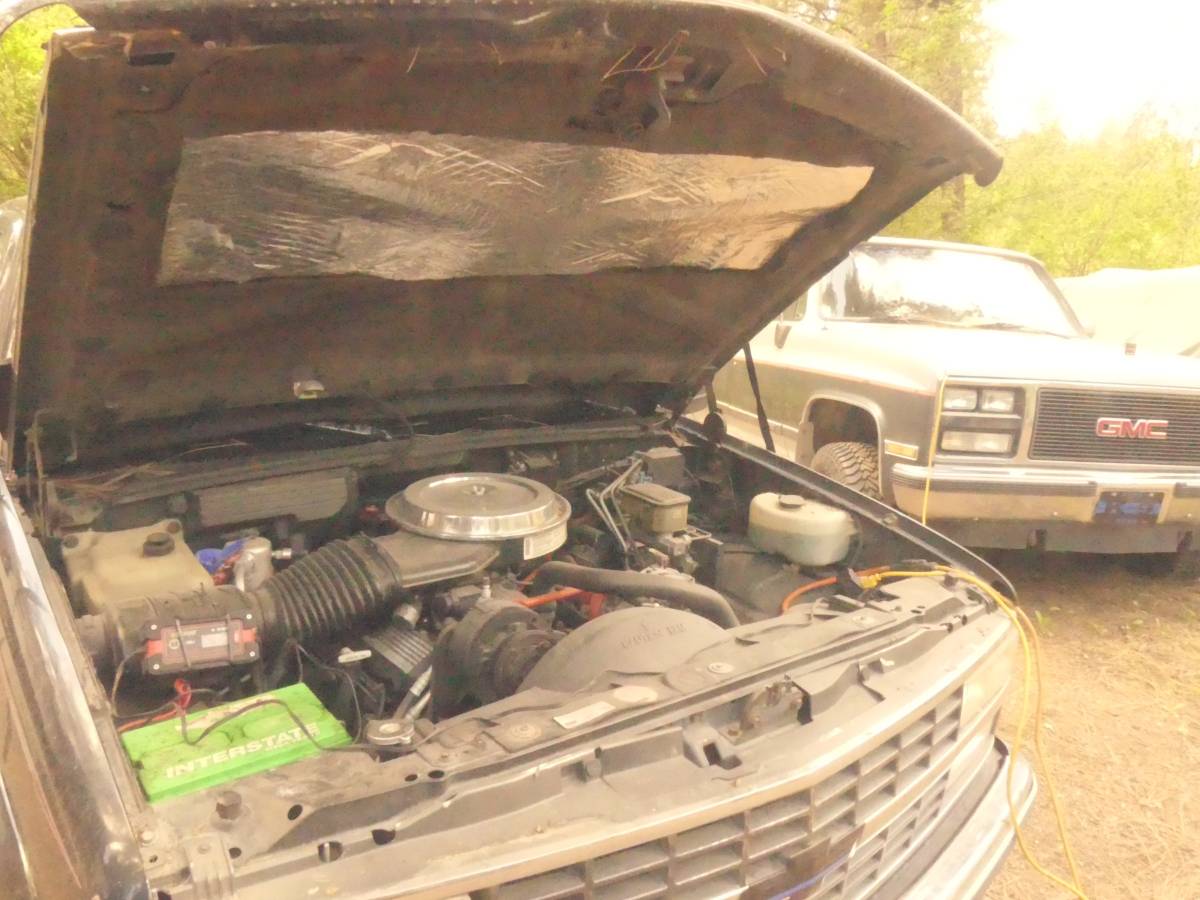 Chevrolet-Silverado-3500hd-4x4-1992-black-13
