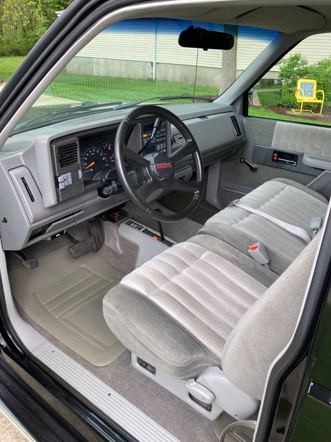Chevrolet-Silverado-k2500-1993-black-6