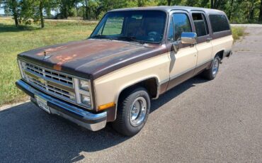 Chevrolet-Silverado-suburban-1987-brown-1