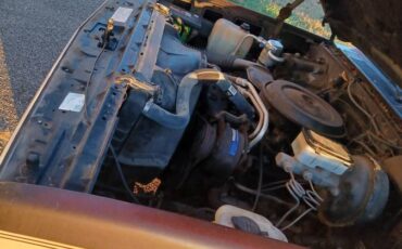 Chevrolet-Silverado-suburban-1987-brown-10