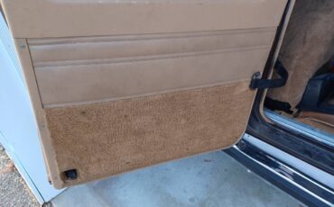 Chevrolet-Silverado-suburban-1987-brown-3