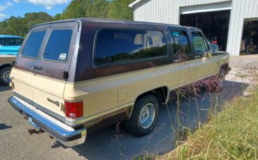Chevrolet-Silverado-suburban-1987-brown-4