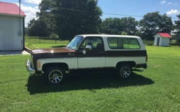 Chevrolet-Silverado-swb-1985-red-6
