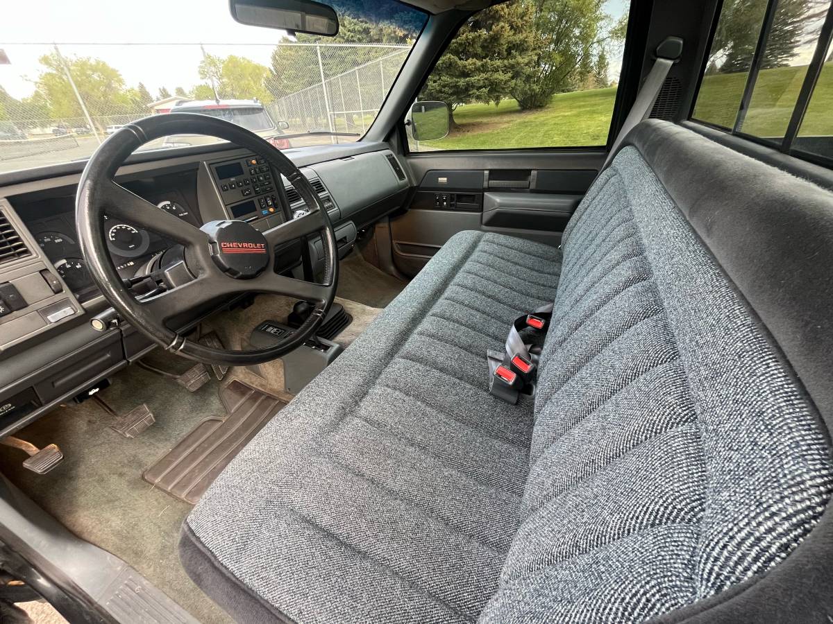 Chevrolet-Silverado-z71-1989-black-2