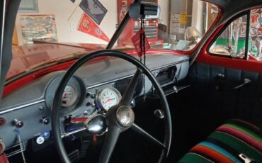 Chevrolet-Skyline-1950-red-4