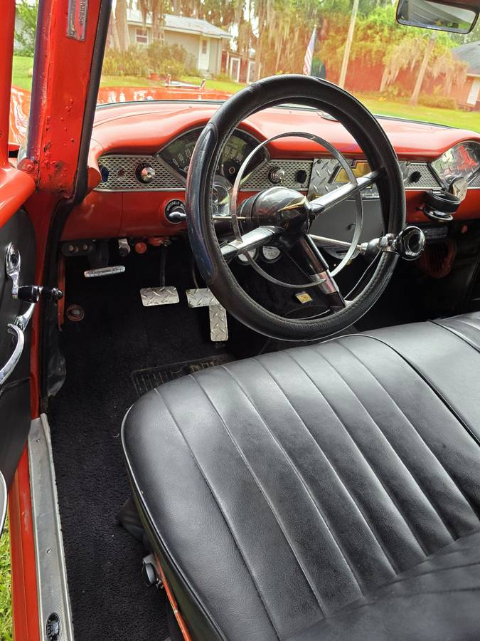 Chevrolet-Station-wagon-1955-orange-12