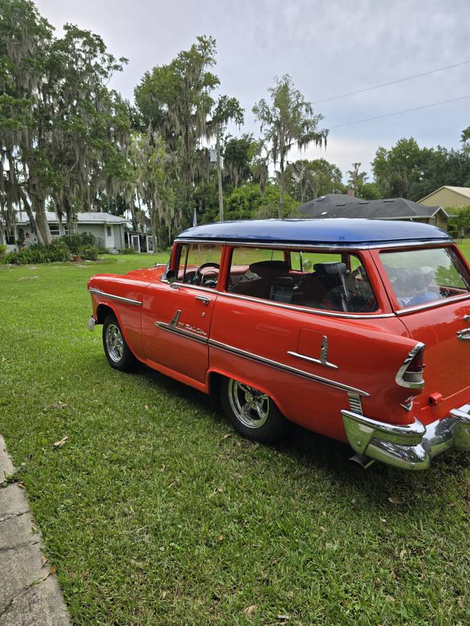 Chevrolet-Station-wagon-1955-orange-13