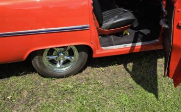 Chevrolet-Station-wagon-1955-orange-21