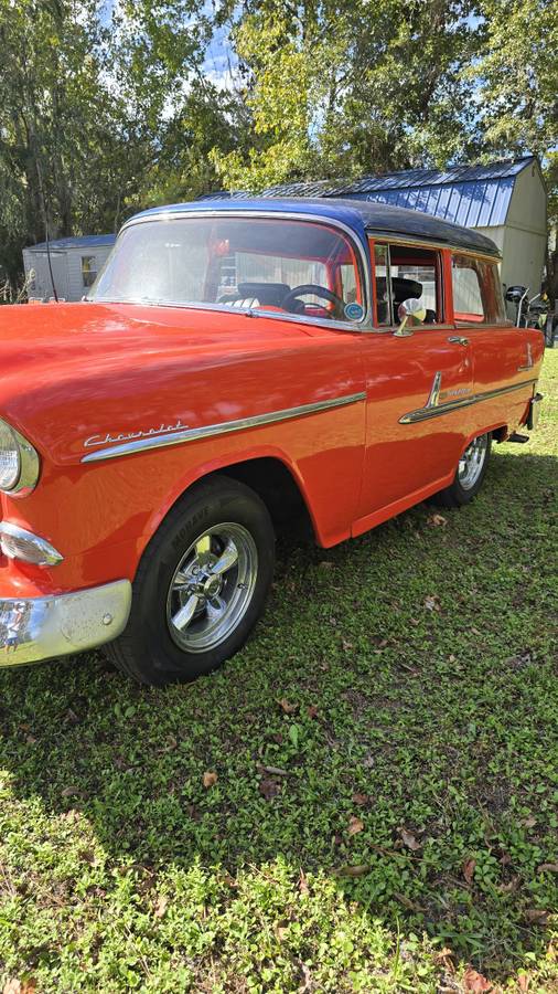 Chevrolet Station wagon  1955 orange