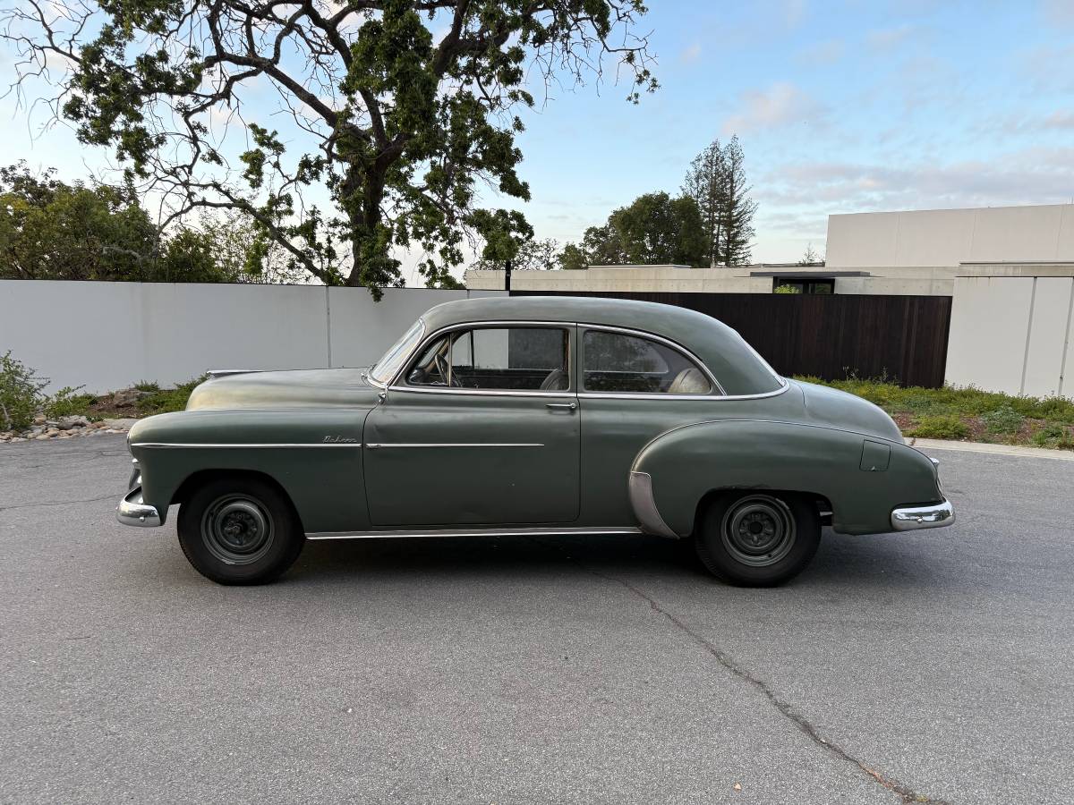 Chevrolet-Styleline-deluxe-1950-1