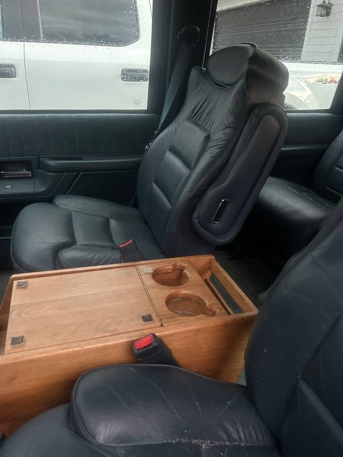 Chevrolet-Suburban-1500-1993-blue-4