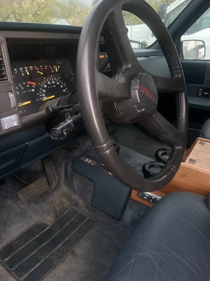 Chevrolet-Suburban-1500-1993-blue-5