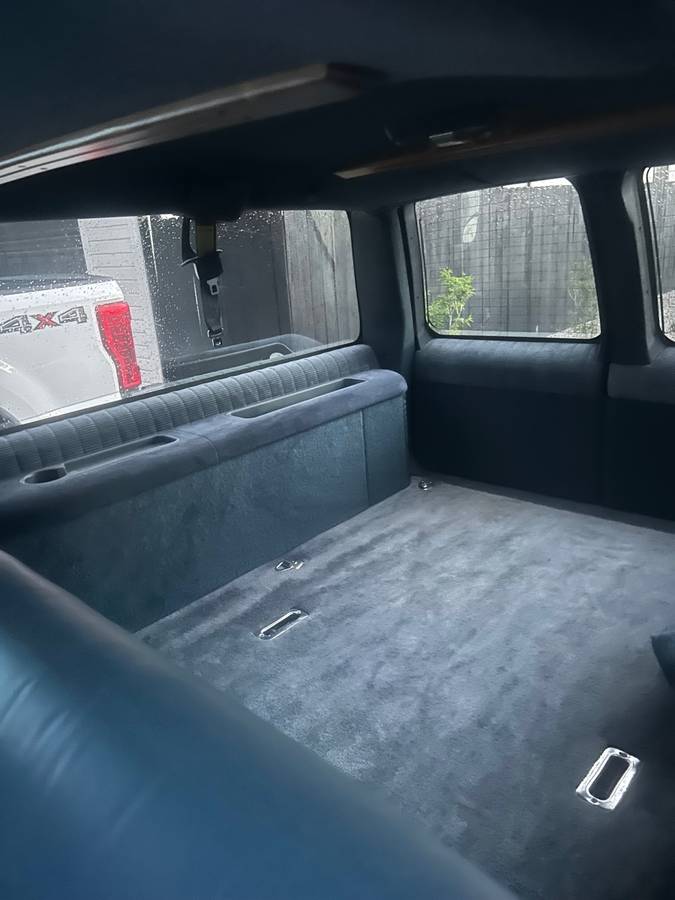 Chevrolet-Suburban-1500-1993-blue-7
