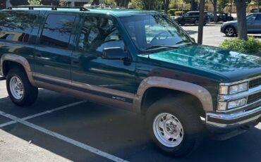 Chevrolet-Suburban-1500-lt-4wd-1995-green-1