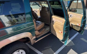 Chevrolet-Suburban-1500-lt-4wd-1995-green-10