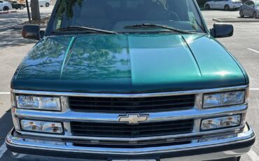 Chevrolet-Suburban-1500-lt-4wd-1995-green-4
