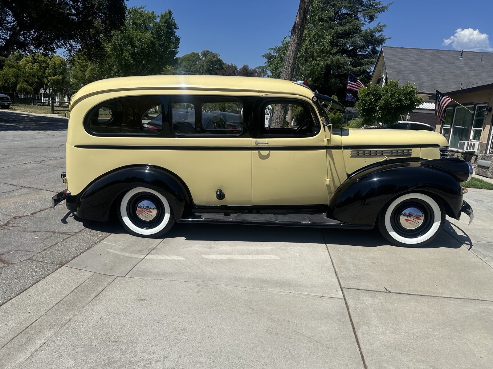 Chevrolet-Suburban-1941-SUV-13