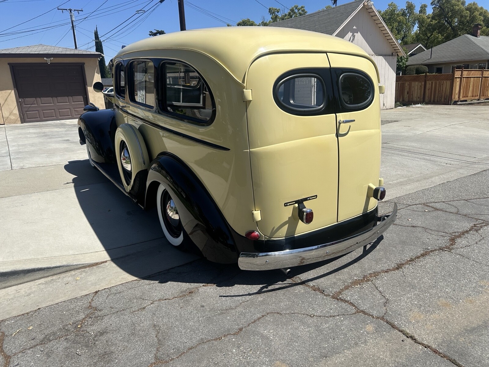 Chevrolet-Suburban-1941-SUV-4