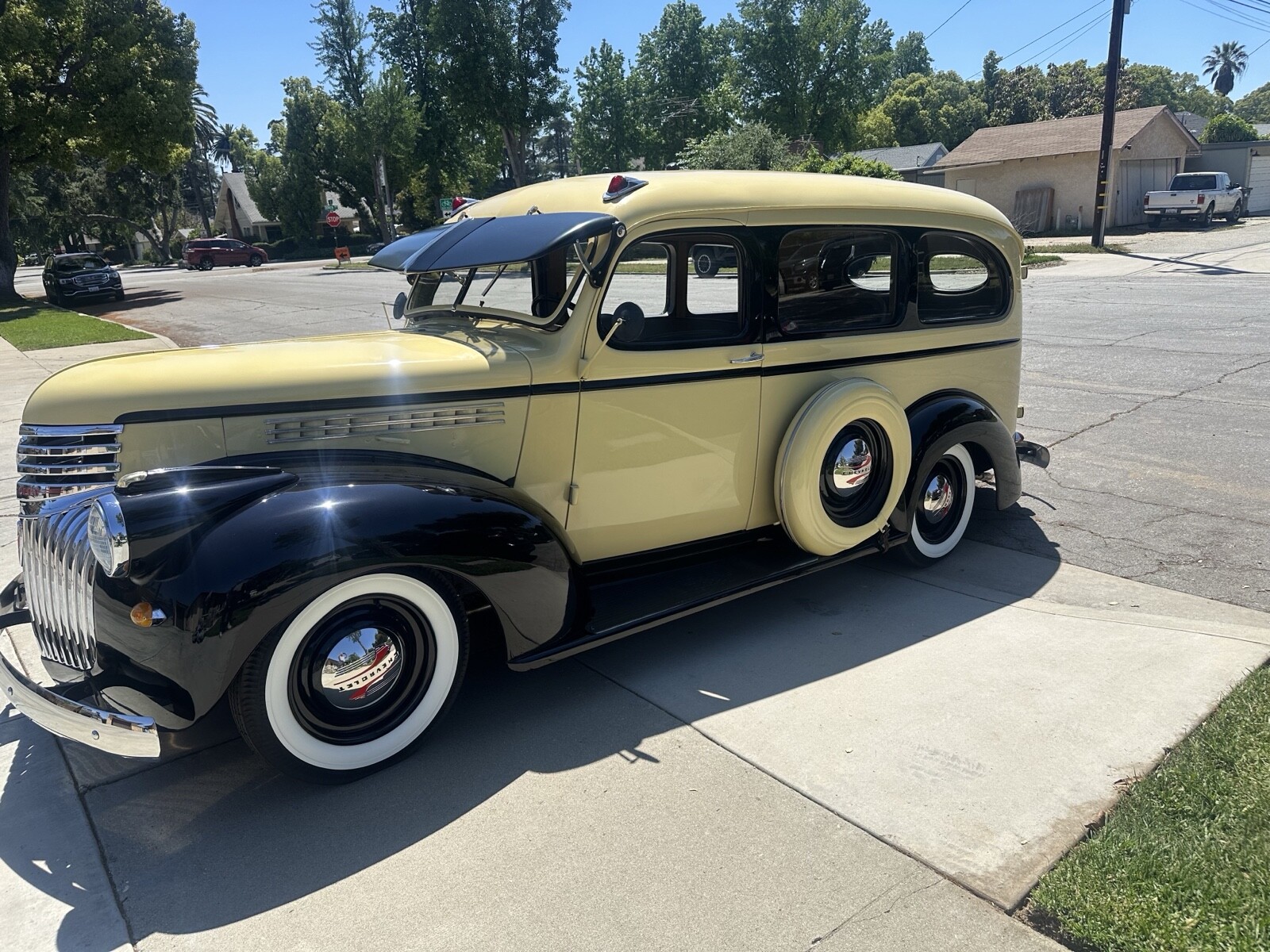 Chevrolet-Suburban-1941-SUV-6