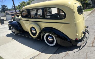 Chevrolet-Suburban-1941-SUV-7