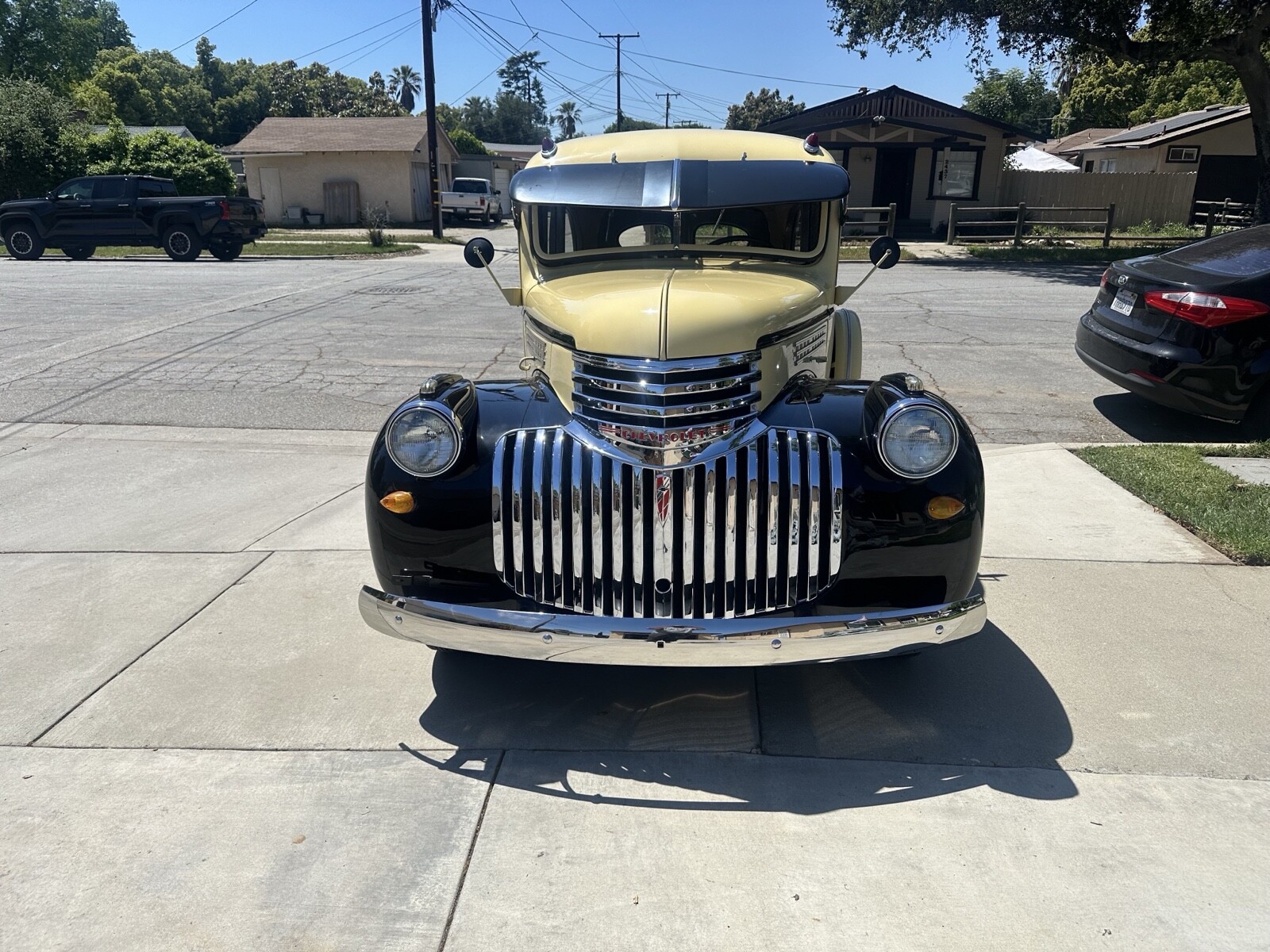 Chevrolet-Suburban-1941-SUV-8