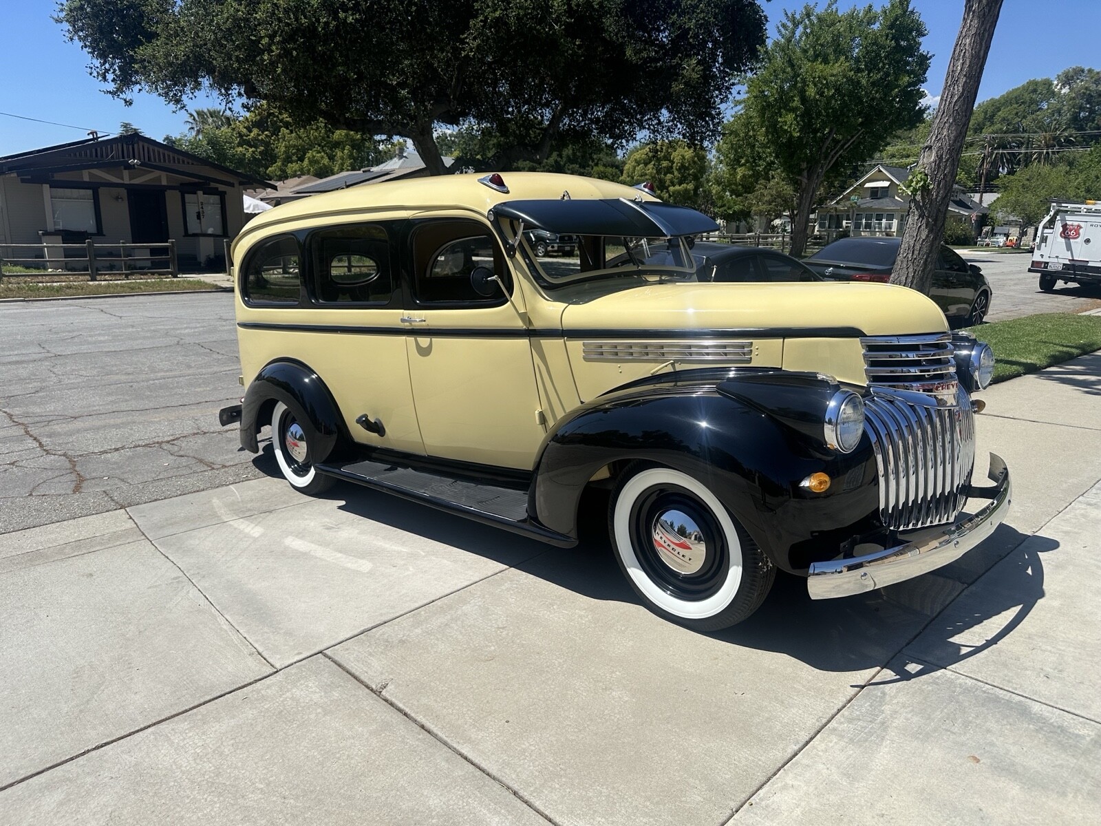 Chevrolet-Suburban-1941-SUV-9