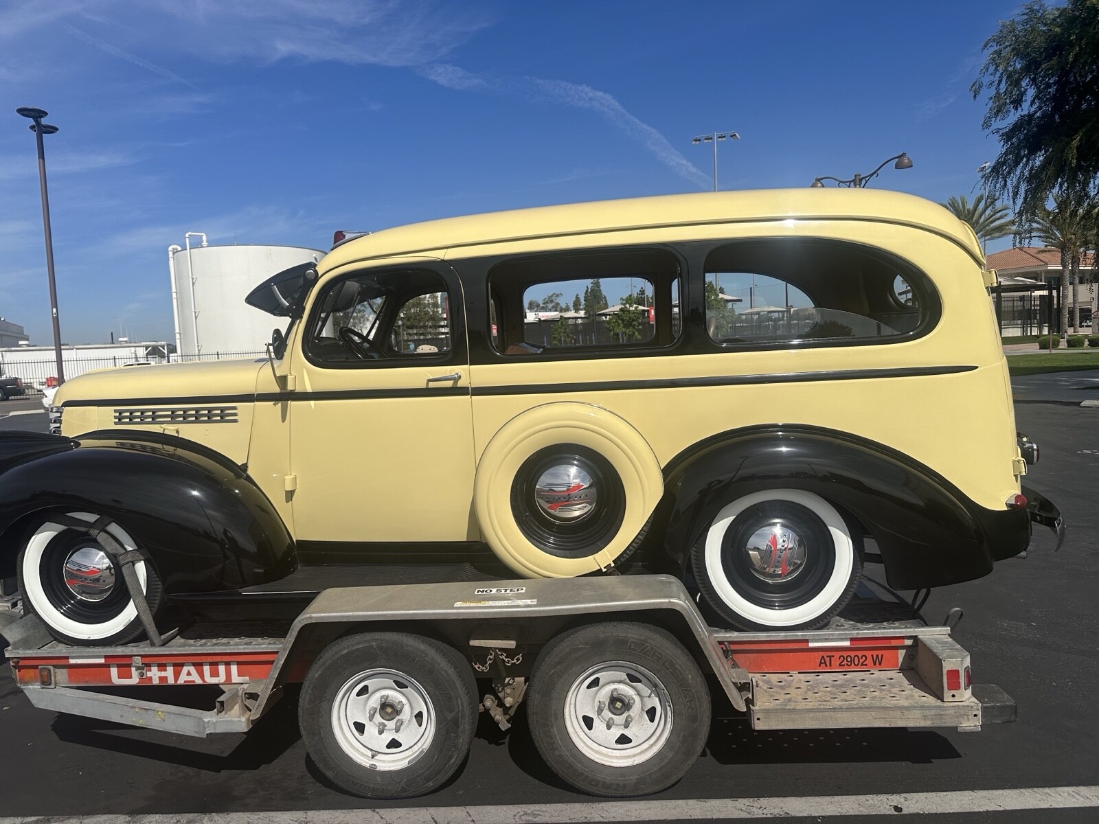 Chevrolet-Suburban-1941-SUV