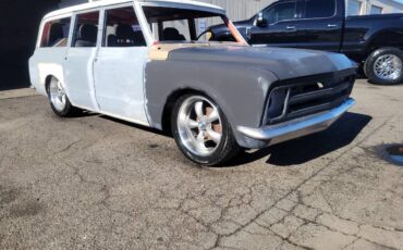 Chevrolet-Suburban-1967-1