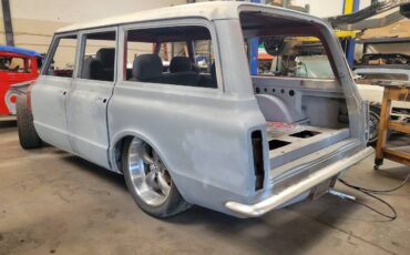 Chevrolet-Suburban-1967-18
