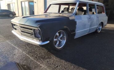 Chevrolet-Suburban-1967