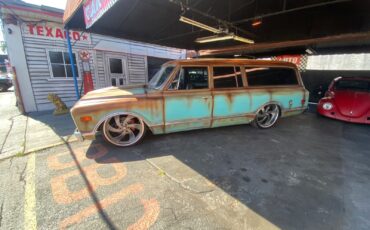 Chevrolet-Suburban-1968-Coupe-11