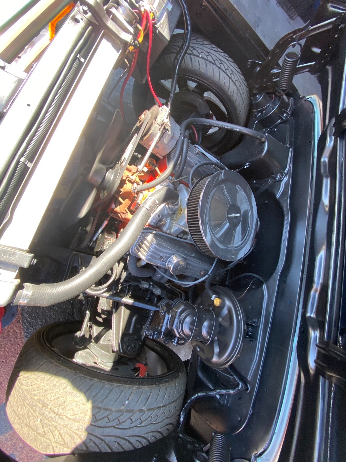 Chevrolet-Suburban-1968-Coupe-17