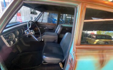 Chevrolet-Suburban-1968-Coupe-18