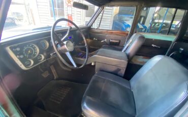 Chevrolet-Suburban-1968-Coupe-20