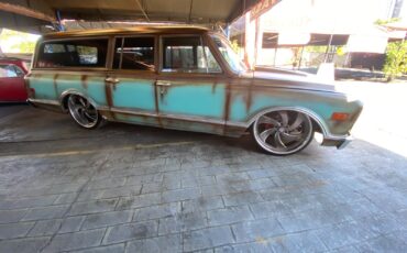 Chevrolet-Suburban-1968-Coupe-35