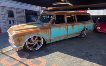 Chevrolet-Suburban-1968-Coupe