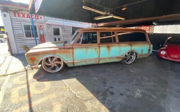 Chevrolet-Suburban-1968-Coupe-7