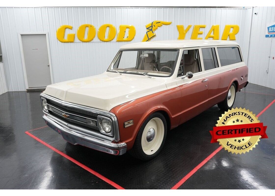 Chevrolet-Suburban-1969