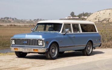 Chevrolet-Suburban-1972-SUV