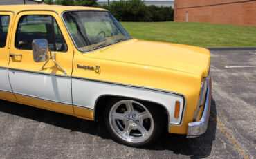 Chevrolet-Suburban-1979-SUV-1