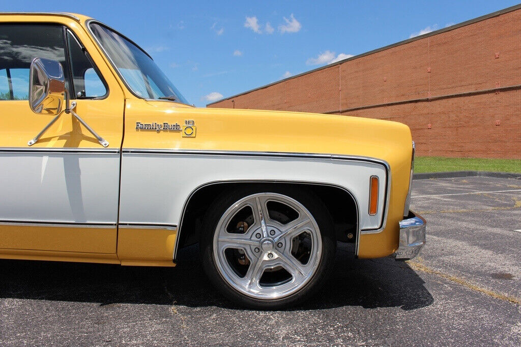 Chevrolet-Suburban-1979-SUV-5
